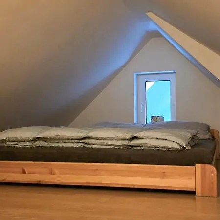 1 Bedroom Lovely In Apartamento Mścice
